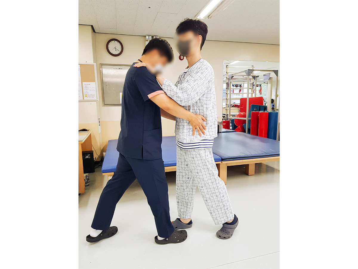 만성 퇴행성 신경질환 재활사진